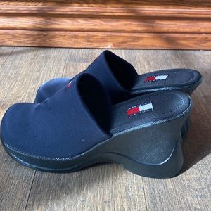 Tommy Hilfiger Platform Slides